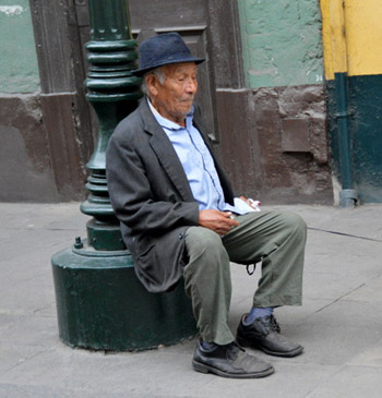 beggar in peru